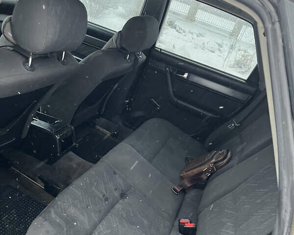 Сірий Ауді А6, об'ємом двигуна 2.6 л та пробігом 300 тис. км за 2500 $, фото 12 на Automoto.ua