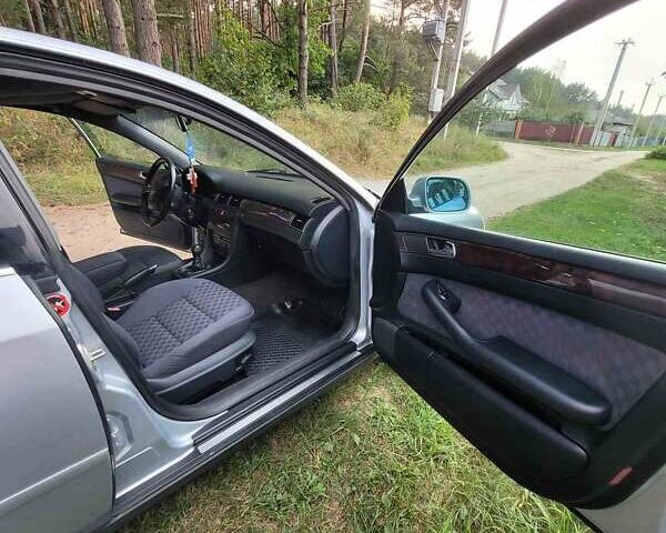 Серый Ауди А6, объемом двигателя 2.5 л и пробегом 313 тыс. км за 4000 $, фото 7 на Automoto.ua