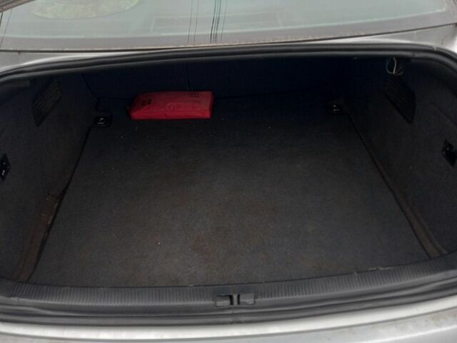 Серый Ауди А6, объемом двигателя 2.4 л и пробегом 334 тыс. км за 3600 $, фото 7 на Automoto.ua