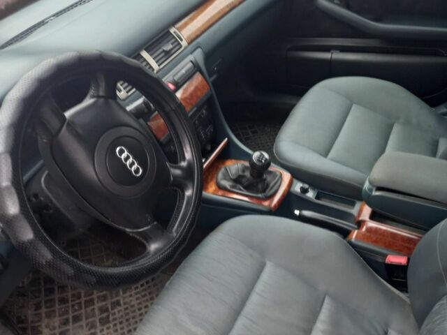 Серый Ауди А6, объемом двигателя 2.4 л и пробегом 334 тыс. км за 3600 $, фото 6 на Automoto.ua