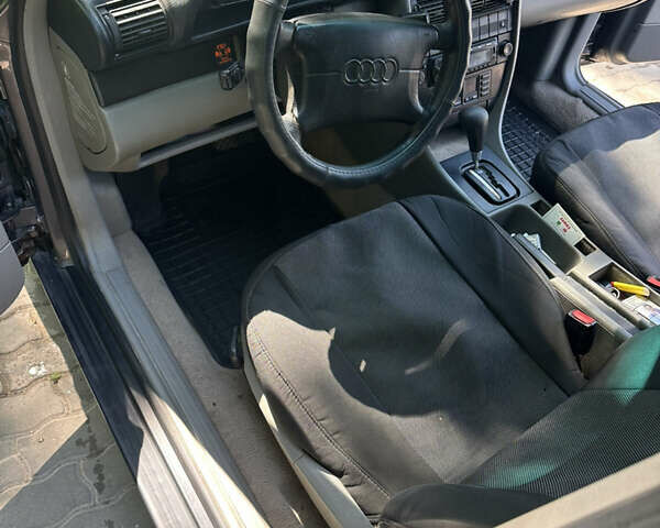 Сірий Ауді А6, об'ємом двигуна 2.5 л та пробігом 422 тис. км за 3700 $, фото 15 на Automoto.ua