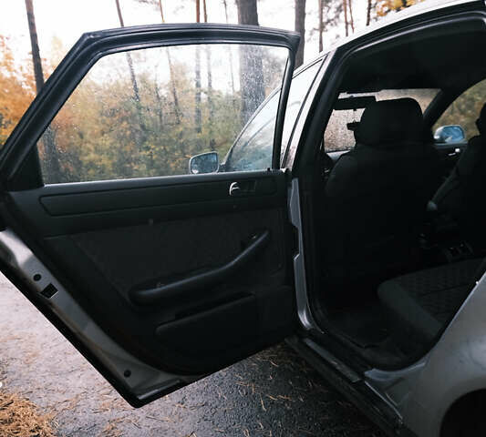 Ауді А6 1998 у Вышгороде на Automoto.ua Сірий Ауді А6, об'ємом двигуна 1.9 л та пробігом 400 тис. км за 3600 $, фото 6 на Automoto.ua