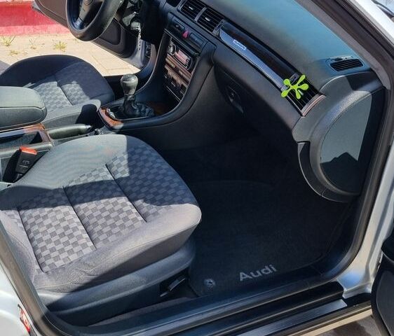 Серый Ауди А6, объемом двигателя 2.8 л и пробегом 309 тыс. км за 4600 $, фото 8 на Automoto.ua