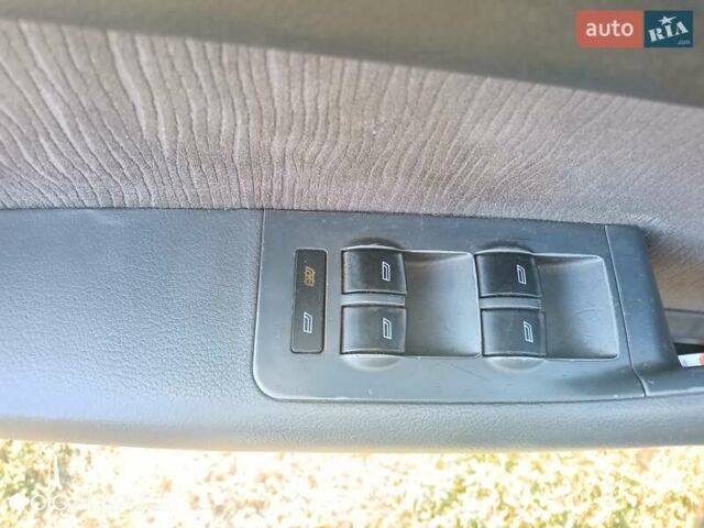 Ауді А6 1999 у Фастове на Automoto.ua Сірий Ауді А6, об'ємом двигуна 2.4 л та пробігом 290 тис. км за 2000 $, фото 5 на Automoto.ua
