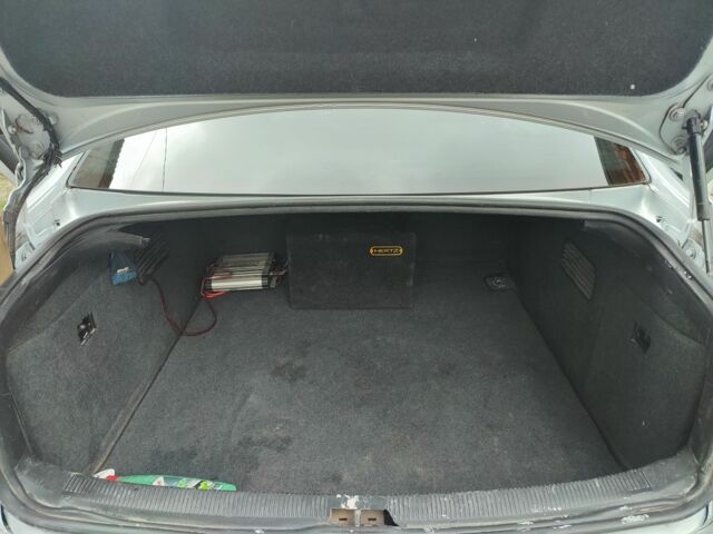 Серый Ауди А6, объемом двигателя 2.4 л и пробегом 400 тыс. км за 3000 $, фото 5 на Automoto.ua