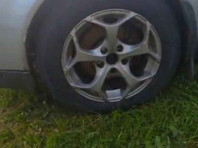 Серый Ауди А6, объемом двигателя 2.5 л и пробегом 250 тыс. км за 2372 $, фото 3 на Automoto.ua