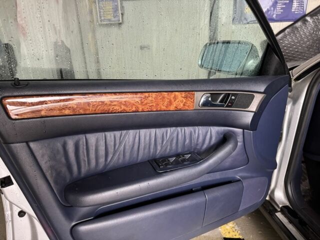 Серый Ауди А6, объемом двигателя 2.5 л и пробегом 250 тыс. км за 2999 $, фото 19 на Automoto.ua