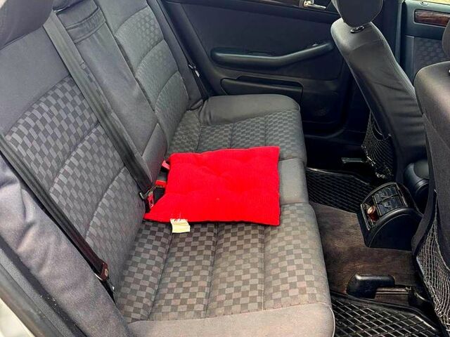 Серый Ауди А6, объемом двигателя 2.8 л и пробегом 495 тыс. км за 3550 $, фото 7 на Automoto.ua