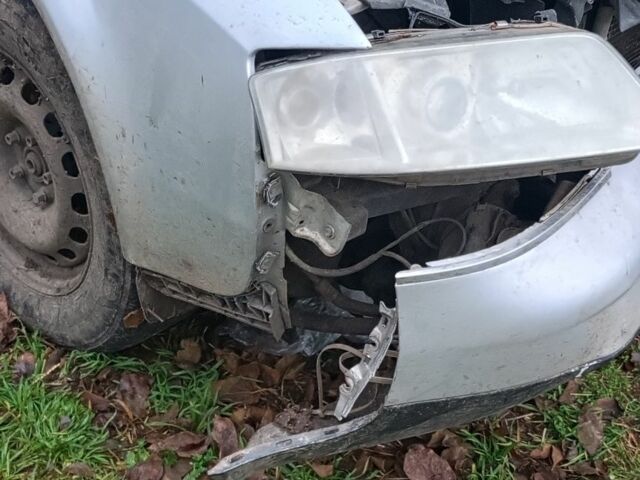 Серый Ауди А6, объемом двигателя 2.8 л и пробегом 380 тыс. км за 1500 $, фото 5 на Automoto.ua