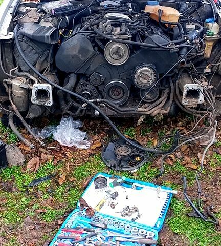 Сірий Ауді А6, об'ємом двигуна 2.8 л та пробігом 380 тис. км за 1500 $, фото 5 на Automoto.ua