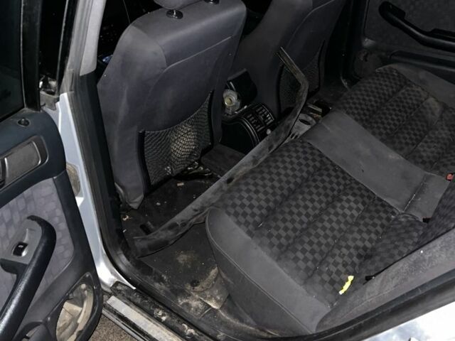 Сірий Ауді А6, об'ємом двигуна 2.5 л та пробігом 300 тис. км за 900 $, фото 4 на Automoto.ua