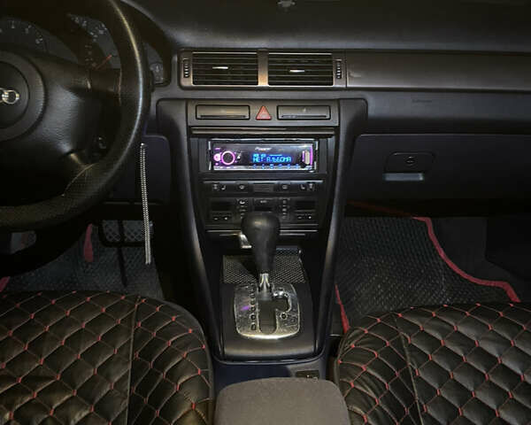 Ауди А6 2000 в Павлограде на Automoto.ua Серый Ауди А6, объемом двигателя 1.8 л и пробегом 253 тыс. км за 3800 $, фото 6 на Automoto.ua