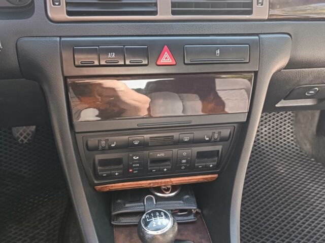 Серый Ауди А6, объемом двигателя 2.5 л и пробегом 383 тыс. км за 3300 $, фото 9 на Automoto.ua