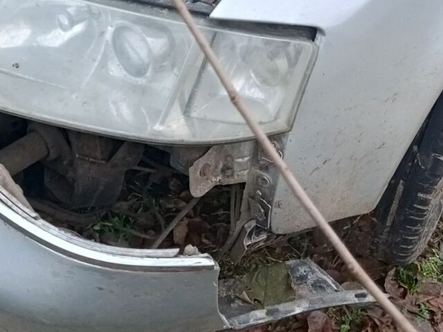 Серый Ауди А6, объемом двигателя 2.8 л и пробегом 380 тыс. км за 1500 $, фото 6 на Automoto.ua