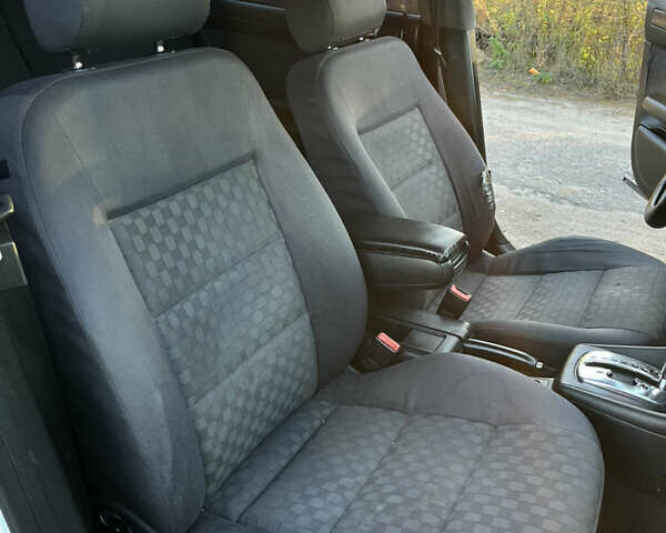 Сірий Ауді А6, об'ємом двигуна 2.4 л та пробігом 400 тис. км за 2700 $, фото 6 на Automoto.ua