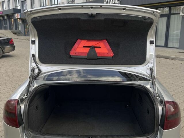 Серый Ауди А6, объемом двигателя 2.5 л и пробегом 305 тыс. км за 5350 $, фото 7 на Automoto.ua