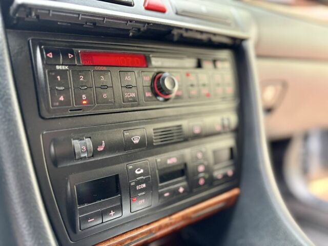 Серый Ауди А6, объемом двигателя 2.4 л и пробегом 289 тыс. км за 5690 $, фото 15 на Automoto.ua