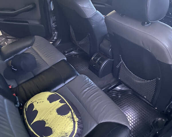 Серый Ауди А6, объемом двигателя 1.9 л и пробегом 380 тыс. км за 6500 $, фото 5 на Automoto.ua