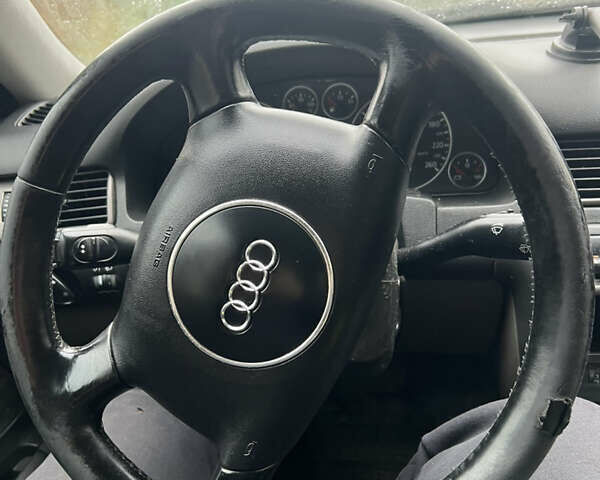 Сірий Ауді А6, об'ємом двигуна 1.78 л та пробігом 250 тис. км за 2400 $, фото 12 на Automoto.ua