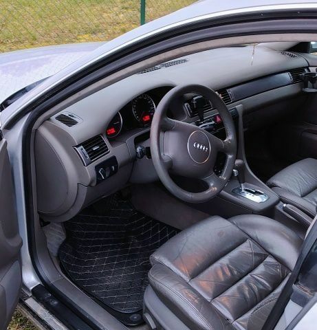 Серый Ауди А6, объемом двигателя 2.5 л и пробегом 362 тыс. км за 4900 $, фото 3 на Automoto.ua