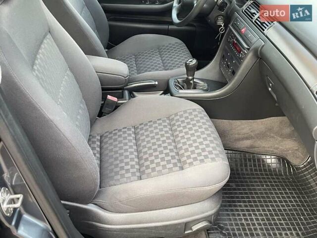 Серый Ауди А6, объемом двигателя 1.8 л и пробегом 219 тыс. км за 6250 $, фото 30 на Automoto.ua