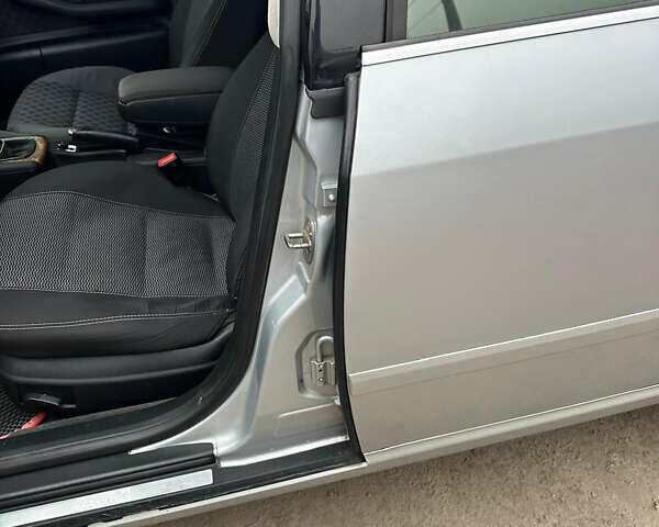 Сірий Ауді А6, об'ємом двигуна 2.5 л та пробігом 303 тис. км за 4700 $, фото 13 на Automoto.ua