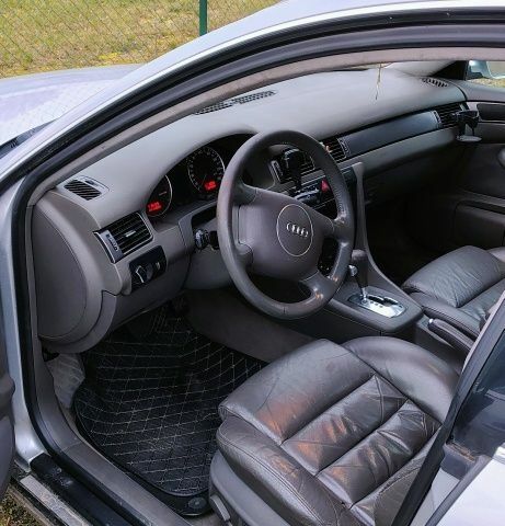 Серый Ауди А6, объемом двигателя 2.5 л и пробегом 362 тыс. км за 4900 $, фото 2 на Automoto.ua