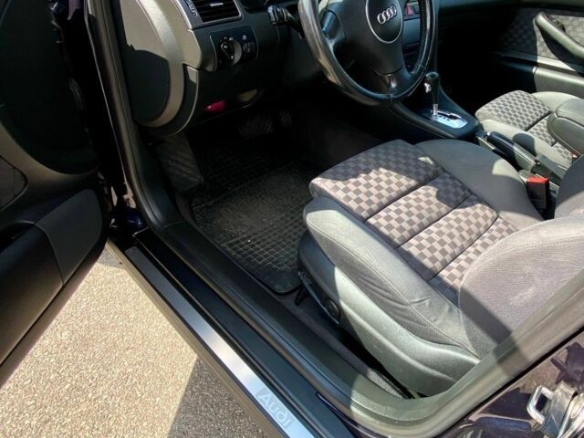 Сірий Ауді А6, об'ємом двигуна 1.8 л та пробігом 270 тис. км за 3499 $, фото 15 на Automoto.ua