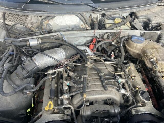 Серый Ауди А6, объемом двигателя 3 л и пробегом 400 тыс. км за 2100 $, фото 4 на Automoto.ua