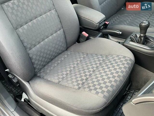 Серый Ауди А6, объемом двигателя 1.8 л и пробегом 219 тыс. км за 6250 $, фото 34 на Automoto.ua