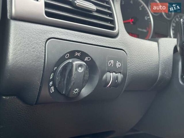 Серый Ауди А6, объемом двигателя 1.8 л и пробегом 219 тыс. км за 6250 $, фото 40 на Automoto.ua