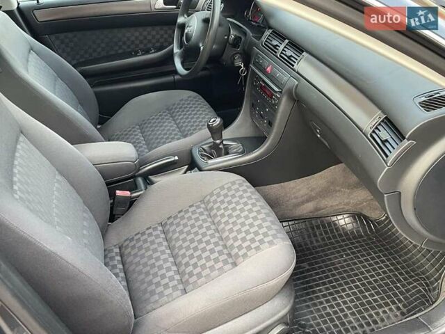 Серый Ауди А6, объемом двигателя 1.8 л и пробегом 219 тыс. км за 6250 $, фото 26 на Automoto.ua