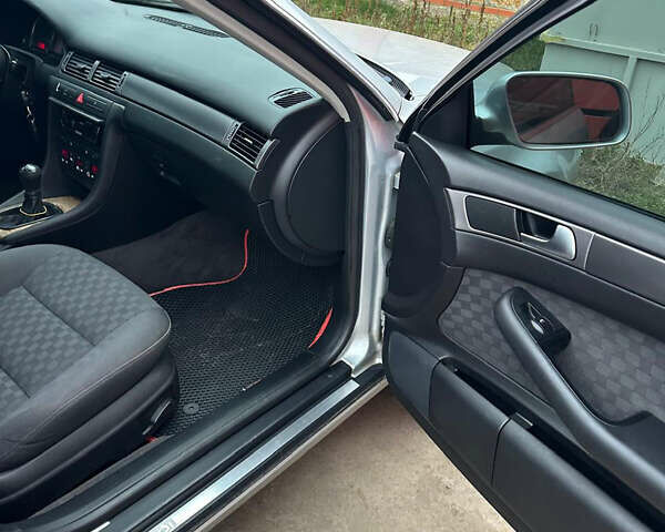 Сірий Ауді А6, об'ємом двигуна 2.5 л та пробігом 303 тис. км за 4700 $, фото 4 на Automoto.ua