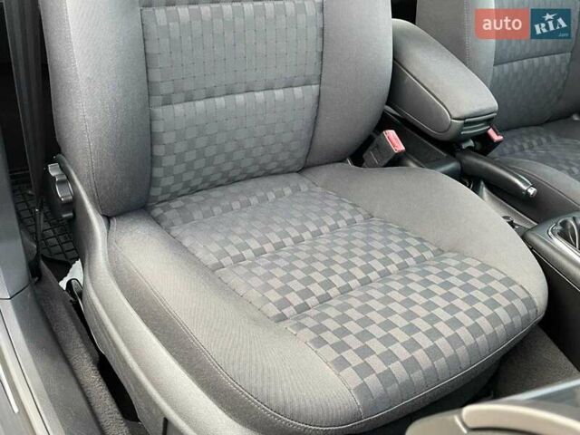 Серый Ауди А6, объемом двигателя 1.8 л и пробегом 219 тыс. км за 6250 $, фото 35 на Automoto.ua