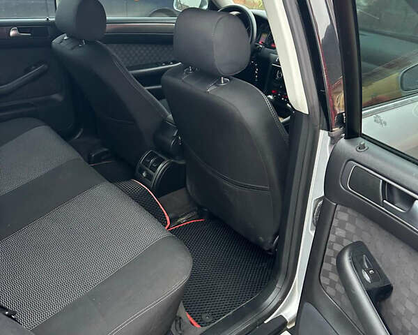 Сірий Ауді А6, об'ємом двигуна 2.5 л та пробігом 303 тис. км за 4700 $, фото 6 на Automoto.ua