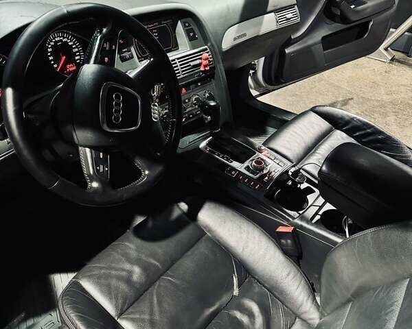 Серый Ауди А6, объемом двигателя 3 л и пробегом 270 тыс. км за 8000 $, фото 4 на Automoto.ua