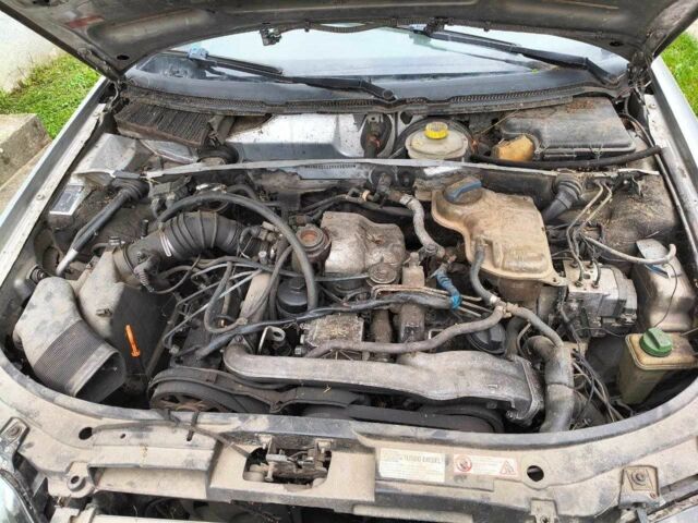 Серый Ауди А6, объемом двигателя 2.5 л и пробегом 300 тыс. км за 1100 $, фото 1 на Automoto.ua