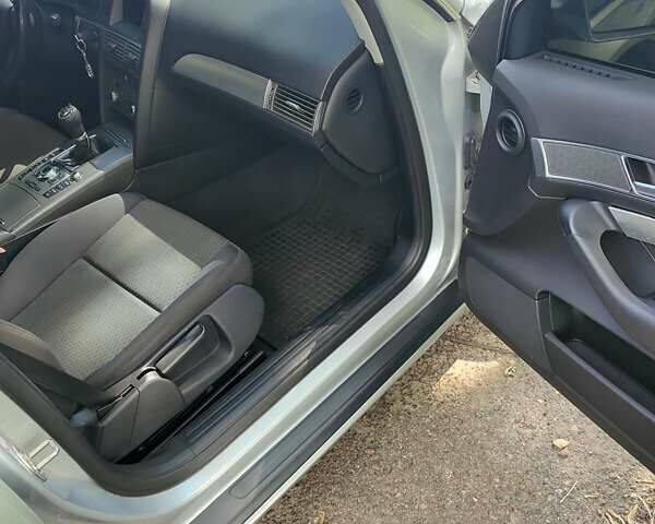 Сірий Ауді А6, об'ємом двигуна 2 л та пробігом 278 тис. км за 6800 $, фото 25 на Automoto.ua