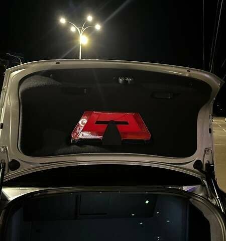 Сірий Ауді А6, об'ємом двигуна 1.97 л та пробігом 273 тис. км за 6500 $, фото 7 на Automoto.ua