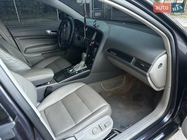 Серый Ауди А6, объемом двигателя 3.12 л и пробегом 293 тыс. км за 8000 $, фото 10 на Automoto.ua