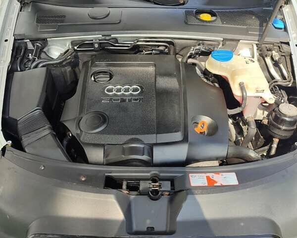 Сірий Ауді А6, об'ємом двигуна 2 л та пробігом 278 тис. км за 6800 $, фото 24 на Automoto.ua