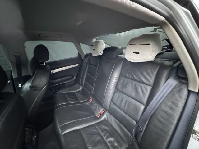 Серый Ауди А6, объемом двигателя 3 л и пробегом 430 тыс. км за 8200 $, фото 4 на Automoto.ua