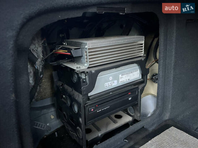 Ауді А6 2004 у Києві на Automoto.ua Сірий Ауді А6, об'ємом двигуна 3 л та пробігом 229 тис. км за 6399 $, фото 40 на Automoto.ua