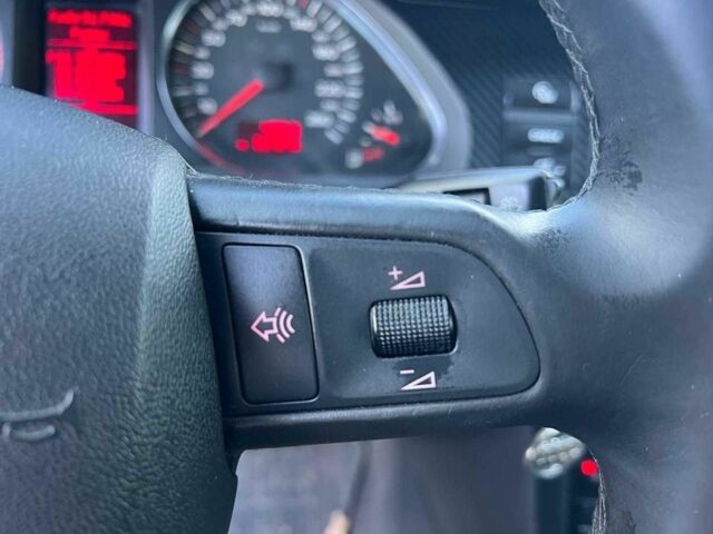 Сірий Ауді А6, об'ємом двигуна 2 л та пробігом 353 тис. км за 6940 $, фото 22 на Automoto.ua