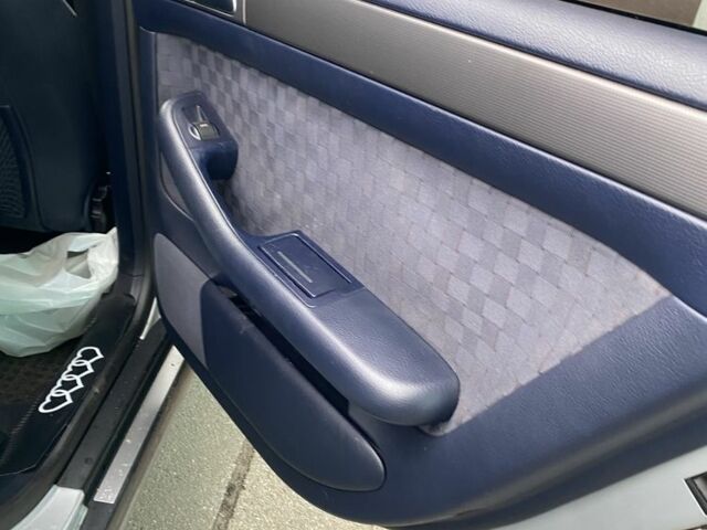 Серый Ауди А6, объемом двигателя 2.4 л и пробегом 271 тыс. км за 4800 $, фото 6 на Automoto.ua