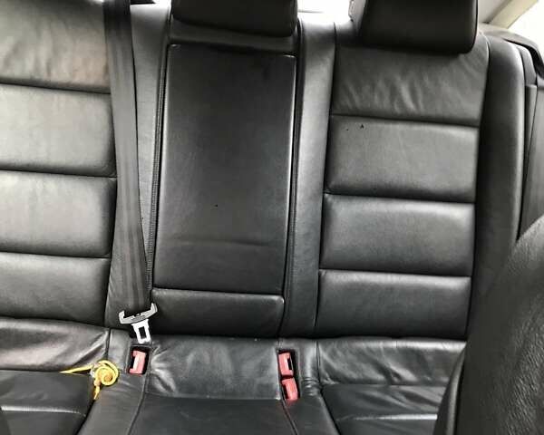 Ауді А6 2005 у Сарнах на Automoto.ua Сірий Ауді А6, об'ємом двигуна 3 л та пробігом 250 тис. км за 4500 $, фото 33 на Automoto.ua