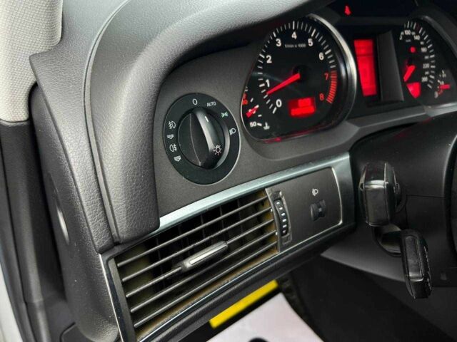 Серый Ауди А6, объемом двигателя 2.4 л и пробегом 290 тыс. км за 8000 $, фото 17 на Automoto.ua