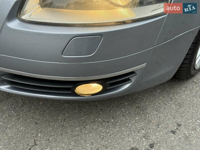 Сірий Ауді А6, об'ємом двигуна 2.4 л та пробігом 225 тис. км за 6499 $, фото 15 на Automoto.ua