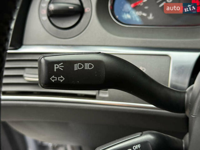 Сірий Ауді А6, об'ємом двигуна 2.4 л та пробігом 225 тис. км за 6499 $, фото 40 на Automoto.ua