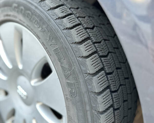 Серый Ауди А6, объемом двигателя 2.39 л и пробегом 320 тыс. км за 7700 $, фото 4 на Automoto.ua